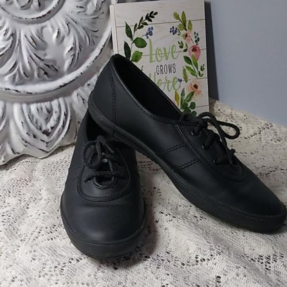 Grasshoppers Shoes - Black Grasshoppers 7 1/2 M Sneakers